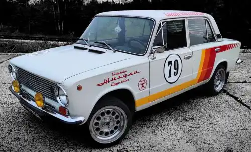 lada retro fólia