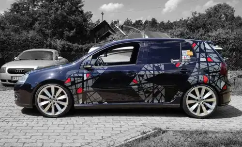volkswagen golf mk5 egyedi dekor matricázás